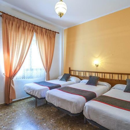Hotel Restaurante Moya Монестерио Экстерьер фото
